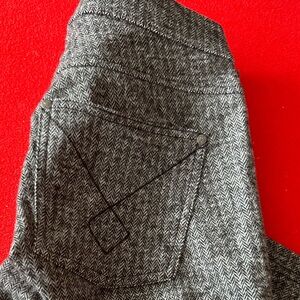 New grey leggings / soft exterior feel